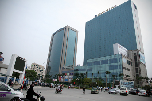 Cận cảnh khách sạn 5 sao dát vàng tại Hà Nội